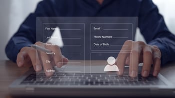 [Étude de cas UX] : 3 ajustements sur un formulaire pour doubler vos leads